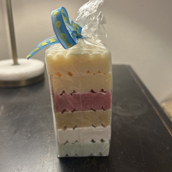 Potions And Possibilities England Handmade Soap-‎ 6 80g Bars - Picture 2 of 6